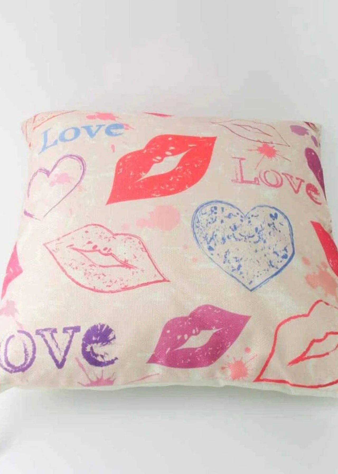 VALENTINE'S DAY LOVE HEART KISSES THROW PILLOWS Sets of 2