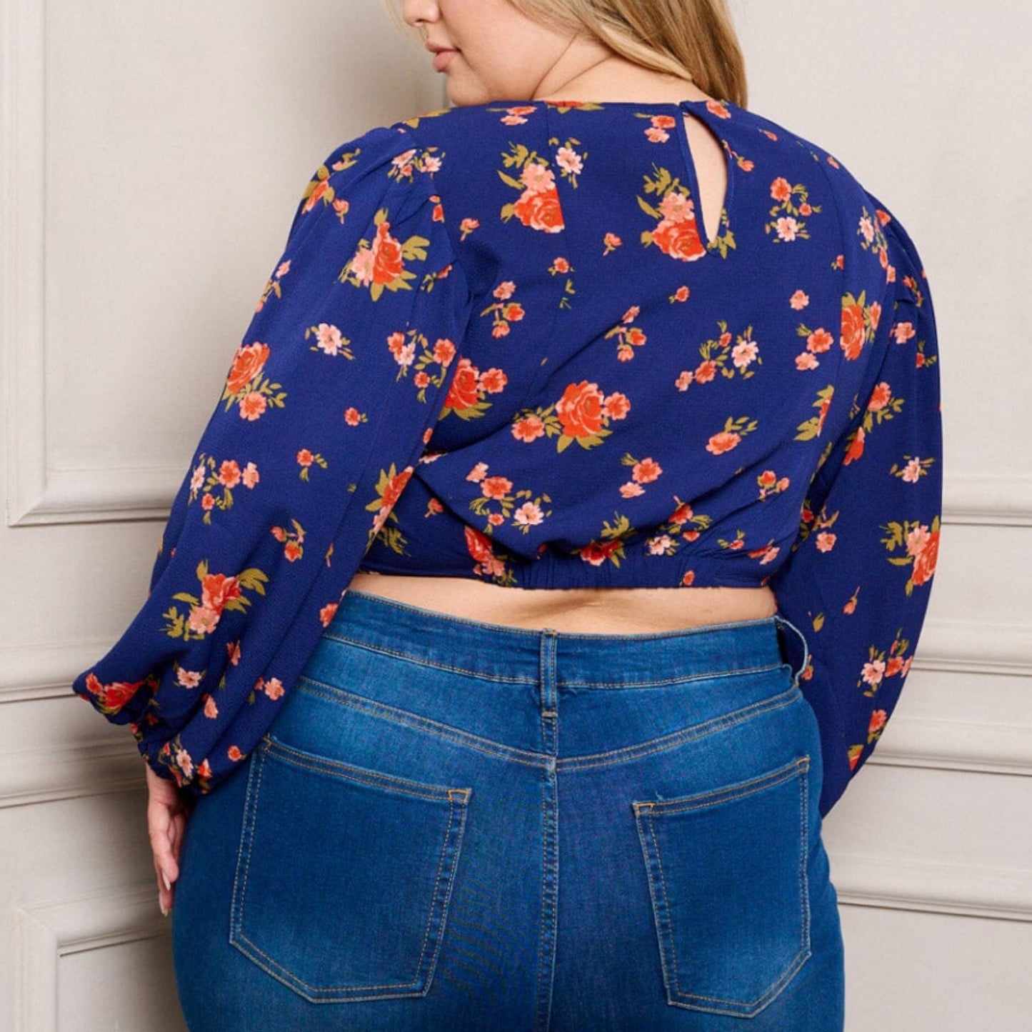 PLUS SIZE LONG PUFF SLEEVE FLORAL CROP TOP